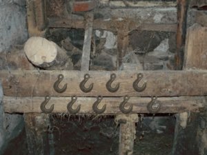 Dark Barn Escape Puzzle Game